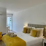 דירה Rosamar Sea View And Pool