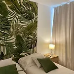 Rosamar Sea View And Pool דירה *